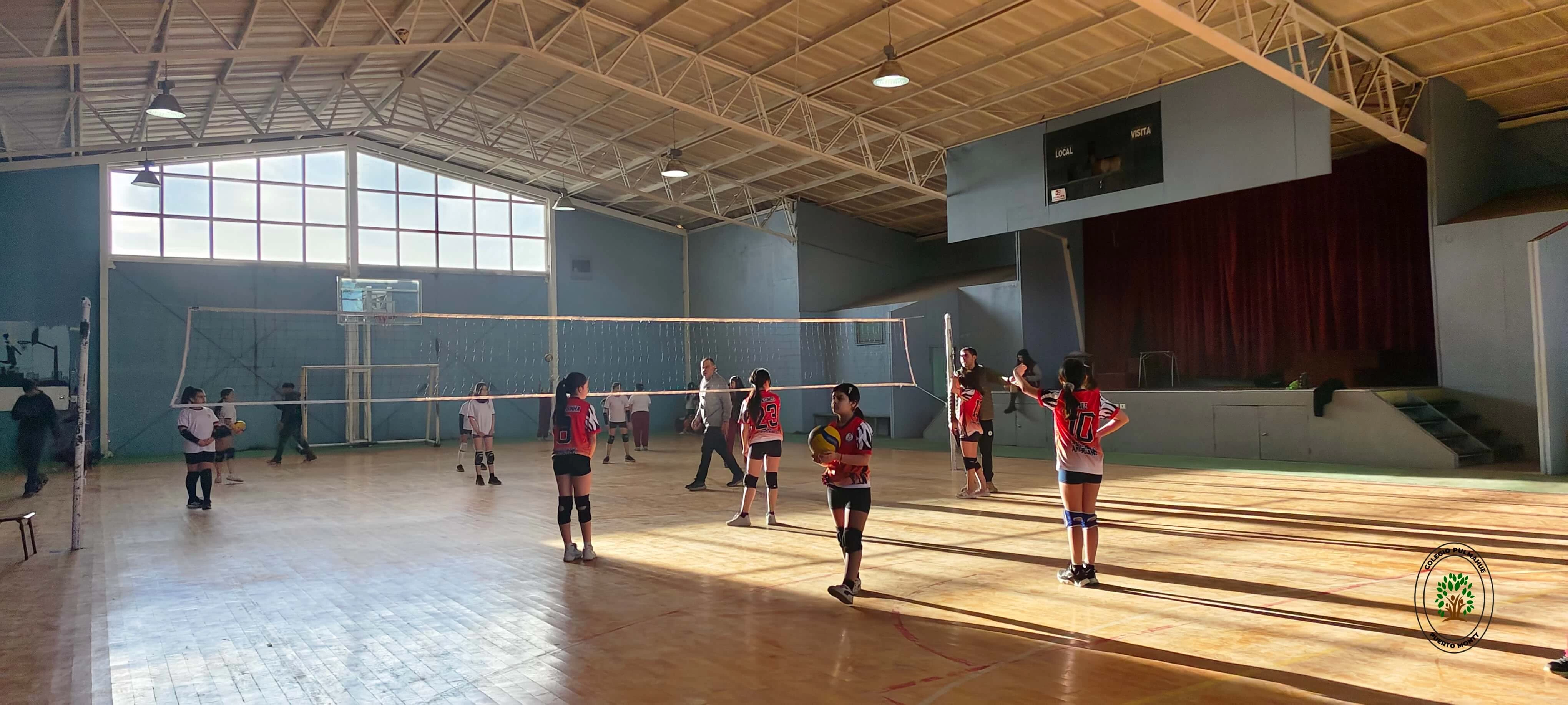 Imagen de la noticia: ¡Gran encuentro deportivo de nuestra Selección Mini de Voleibol Damas!